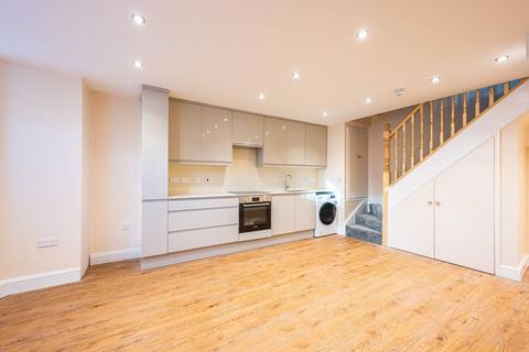 2 bedroom flat to rent, Finsbury Park, Finsbury Park, London, N4