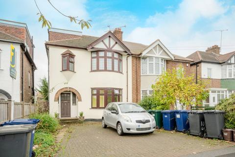 2 bedroom flat to rent, Devonshire Road, Mill Hill East, London, NW7