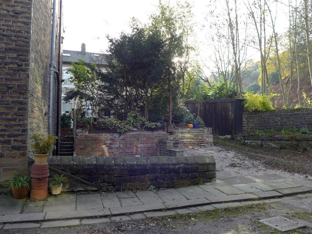 Photograph 3