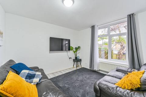 3 bedroom house to rent, Nash Road, Brockley, London, SE4