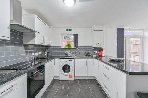 3 bedroom house to rent, Nash Road, Brockley, London, SE4