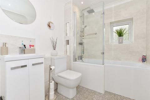 4 Bridgeside, Deal, CT14 9SS