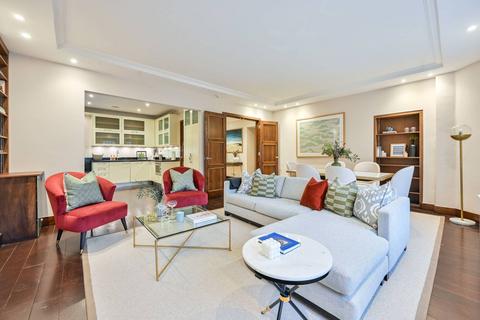 3 bedroom flat for sale, Elm Park Gardens, Chelsea, London, SW10