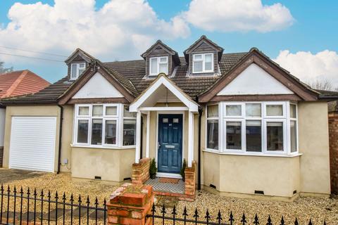 4 bedroom detached bungalow for sale, Hamilton Road, Kings Langley WD4