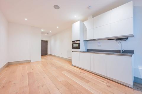 Studio to rent, Zenith House, Tottenham, London, N15