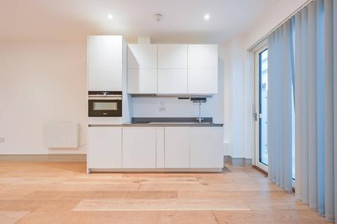 Studio to rent, Zenith House, Tottenham, London, N15