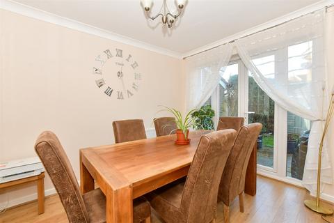 3 bedroom detached house for sale, Vincent Place, Kennington, Ashford, Kent