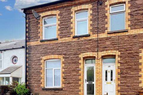 3 bedroom end of terrace house to rent, St. Mary Street, Risca NP11