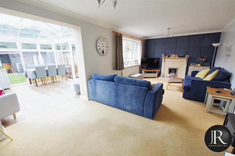 3 bedroom detached house for sale, Hazel Drive, Armitage WS15