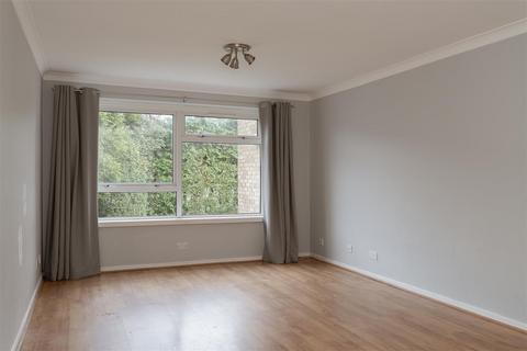 2 bedroom apartment for sale, Pound Road, Surrey SM7