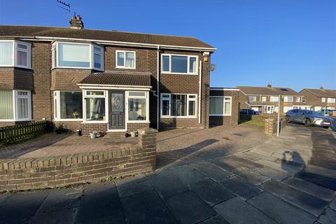 5 bedroom semi-detached house for sale, St. Ronans Drive, Seaton Sluice, Whitley Bay