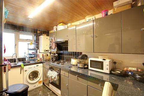 2 bedroom maisonette for sale, West Close, London, N9