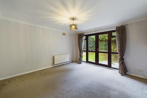 2 bedroom semi-detached house to rent, Banff Close, Cambridge, Cambridgeshire