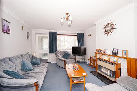 15 Abbotsfield Close, Hastings, TN34 2DT