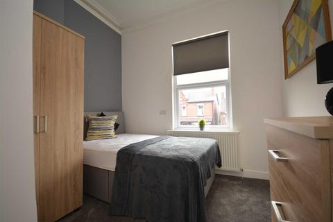 1 bedroom in a house share to rent, Park Road, Springfield, Wigan, WN6 7AA