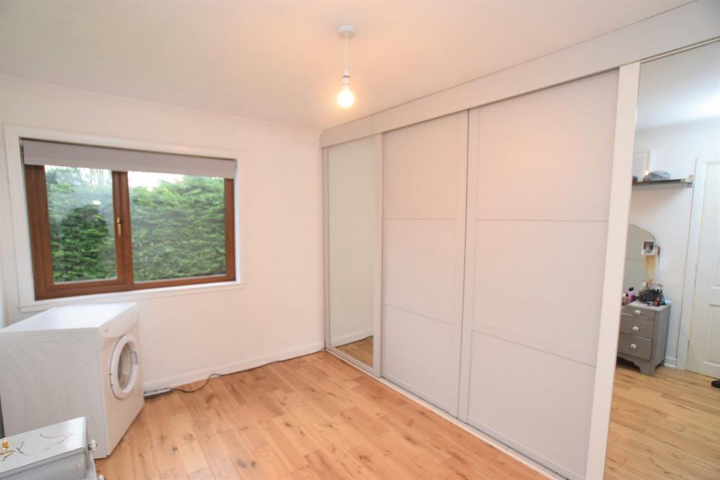 Loganbrae, Loganbarns Road, Dumfries, DG1 4 BZ - Gr