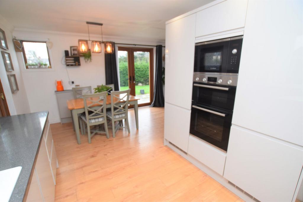 Loganbrae, Loganbarns Road, Dumfries, DG1 4 BZ - Gr
