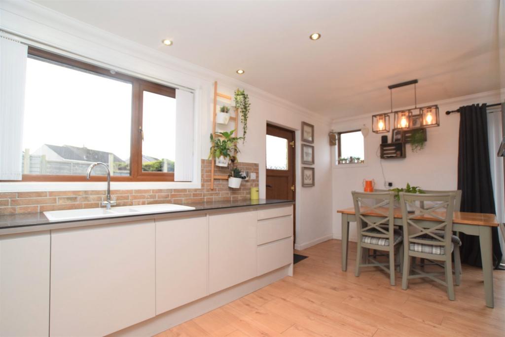 Loganbrae, Loganbarns Road, Dumfries, DG1 4 BZ - Gr