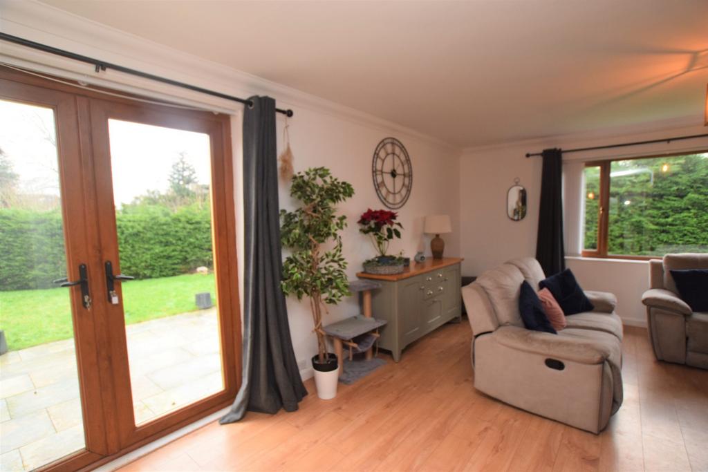 Loganbrae, Loganbarns Road, Dumfries, DG1 4 BZ - Gr
