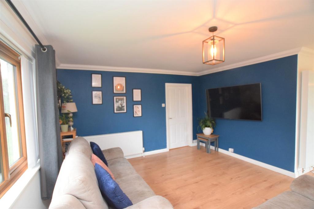 Loganbrae, Loganbarns Road, Dumfries, DG1 4 BZ - Gr