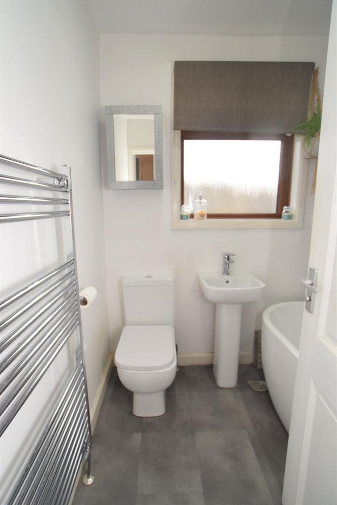 Loganbrae, Loganbarns Road, Dumfries, DG1 4 BZ - Gr