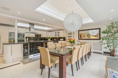 5 bedroom detached house for sale, Sharpenhoe Road, Bedford MK45