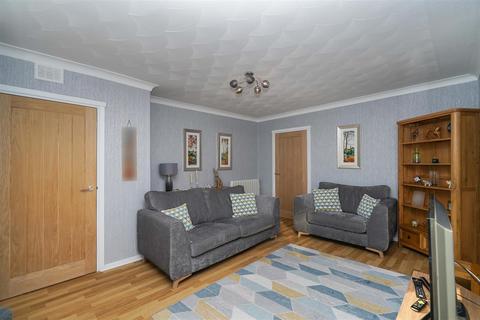 2 bedroom end of terrace house for sale, Wilton Road, Carluke