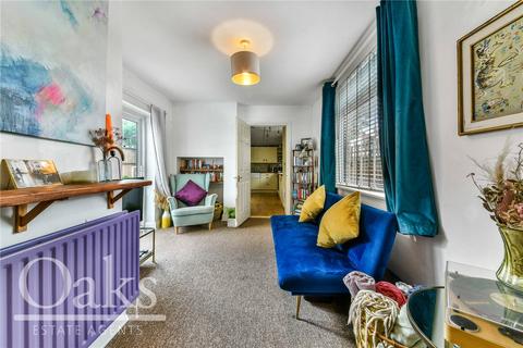 2 bedroom maisonette for sale, Birchanger Road, South Norwood