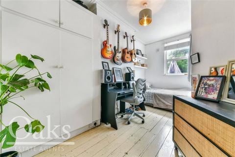 2 bedroom maisonette for sale, Birchanger Road, South Norwood