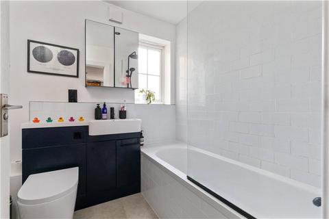 2 bedroom apartment for sale, Kelly Avenue, London, SE15