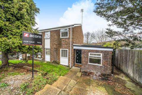 4 bedroom end of terrace house for sale, Silver Spring Close, Erith