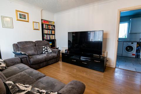 3 bedroom terraced house for sale, Shepton Crescent, Nottingham NG8