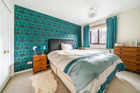 12 Eton Close, Basingstoke, RG22 4YE