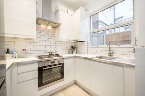 2 bedroom flat for sale, Graham Road, London NW4