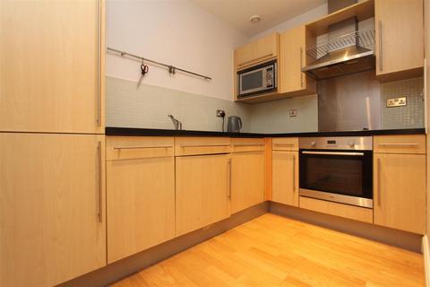 2 bedroom flat to rent, Merchants Quay, East Street