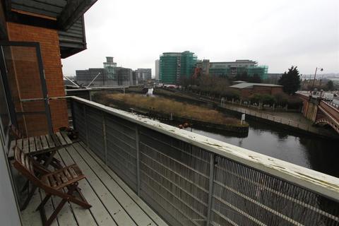 2 bedroom flat to rent, Merchants Quay, East Street