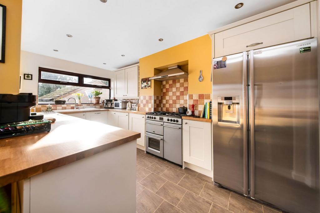 Living dining kitchen