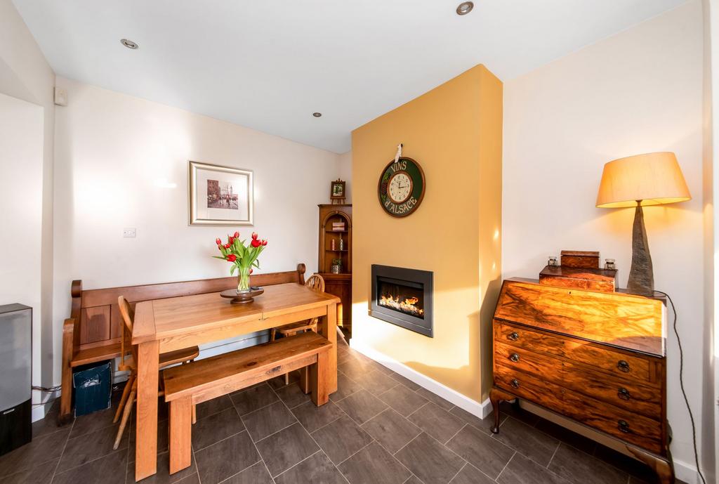 Living dining kitchen