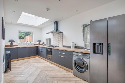 Rancho Marlow Road, Bourne End, SL8 5SP