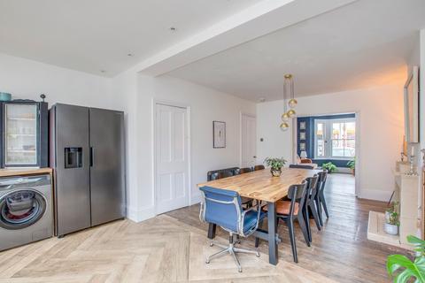 Rancho Marlow Road, Bourne End, SL8 5SP