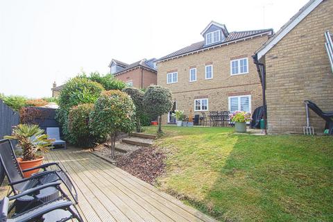 4 bedroom detached house for sale, Prower Close, Billericay CM11