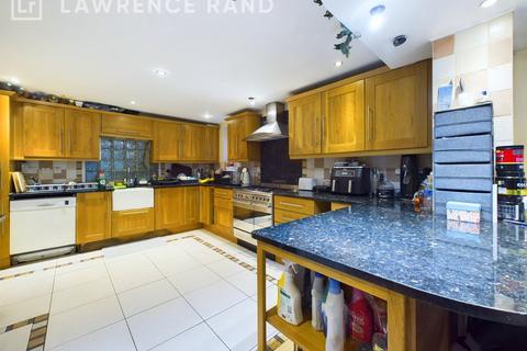 6 bedroom detached house for sale, Woodlands Avenue, Ruislip, Middlesex, HA4