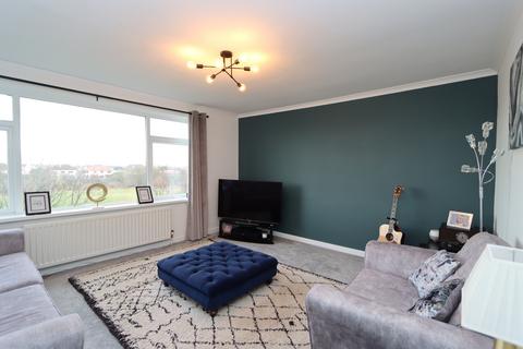 3 bedroom flat for sale, St Davids Court, Whitley Lodge, Whitley Bay, NE26 1JA