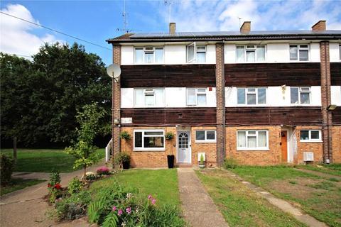 1 bedroom ground floor maisonette to rent, Bonsey Lane, Woking GU22