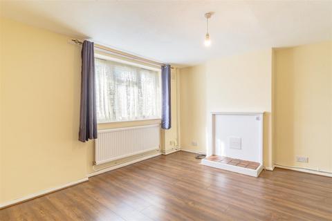 3 bedroom flat to rent, Princes Terrace, London