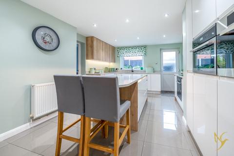 3 Dunster Close, Berkeley Beverborne, Worcester, WR4 0EQ