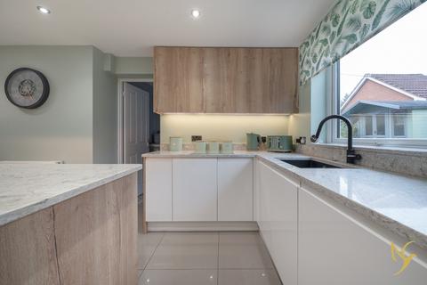 3 Dunster Close, Berkeley Beverborne, Worcester, WR4 0EQ