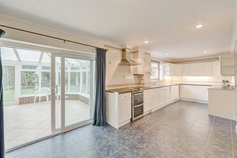 4 bedroom detached house for sale, Offington Lane, Offington, Worthing, West Sussex, BN14