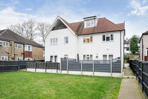 2 bedroom flat for sale, Godstone Road, Whyteleafe CR3