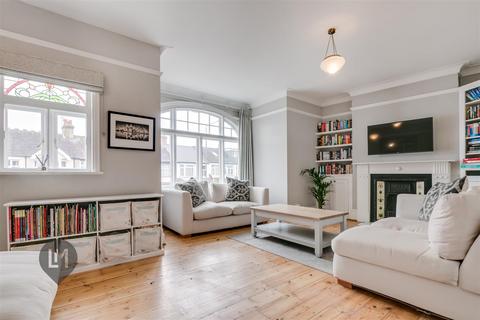 3 bedroom maisonette for sale, Durnsford Road, London